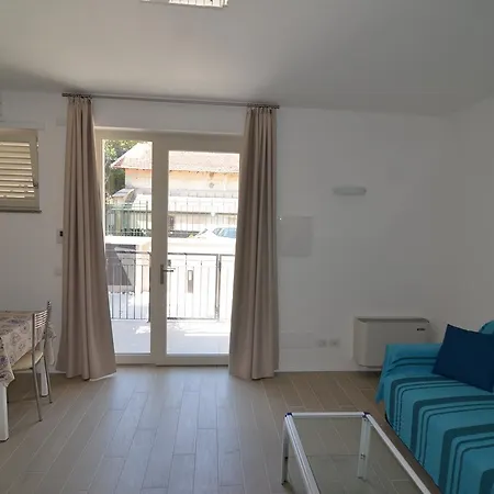 Cavour Λεβάντο